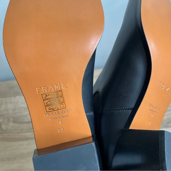 Frame Le Lexington Black Boots Chelsea Bootie Sleek Ankle Boot 7.5 NEW NWT - Picture 8 of 9